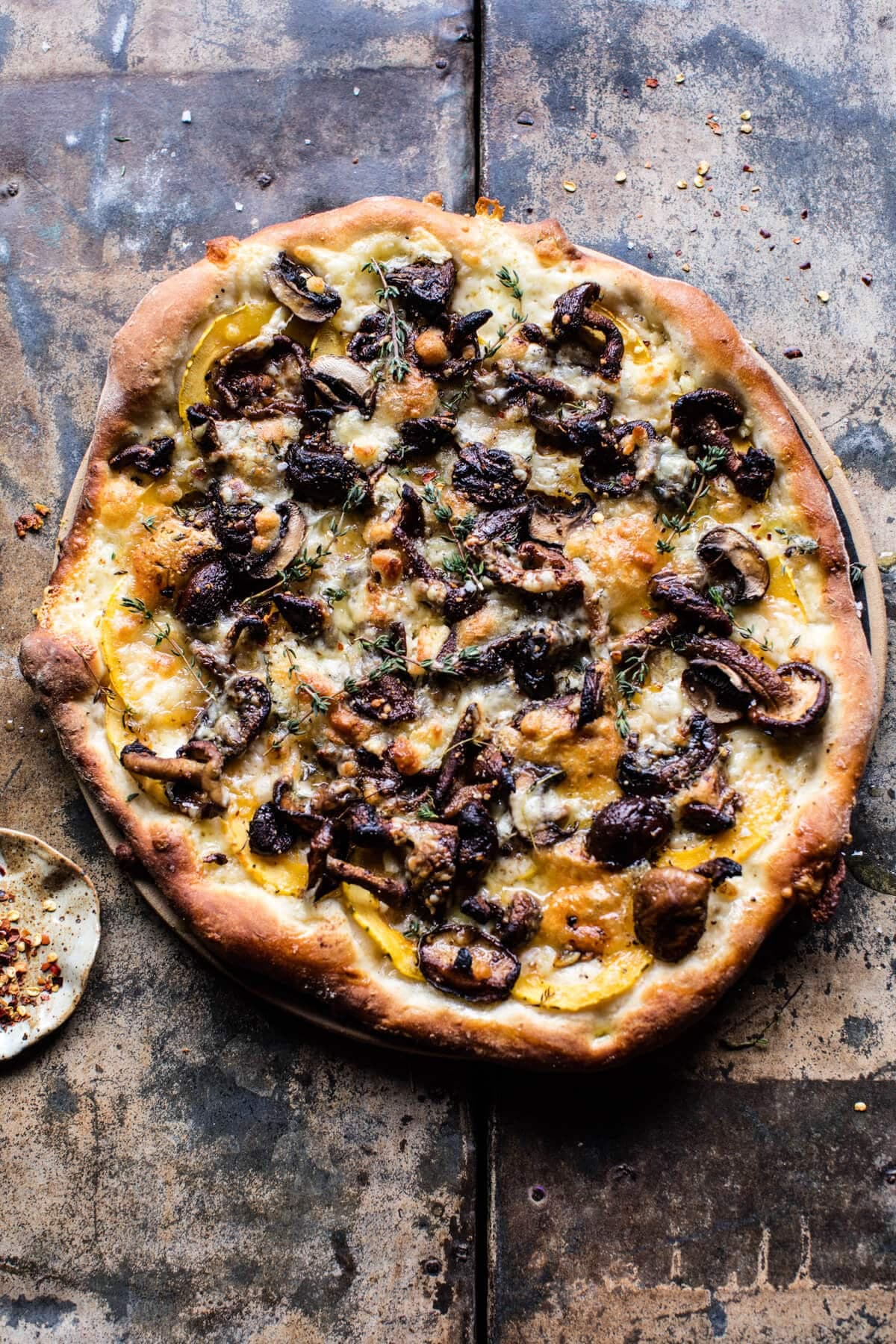 Balsamic Mushroom and Goat Cheese Pizza